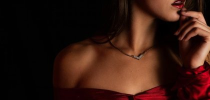 Какое платье выбрать для встречи Нового 2026 года?