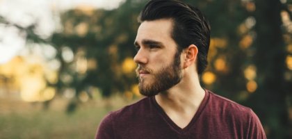 Признаки, что твой мужчина любит бывшую