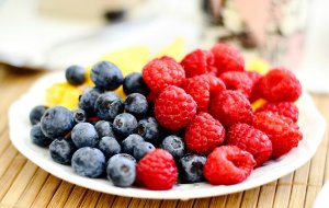 Как заготовить ягоды и фрукты на зиму