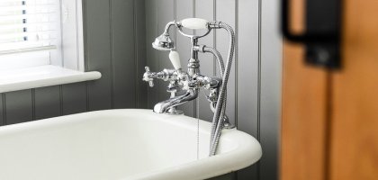 Как очистить душевой шланг и лейку от накипи