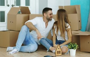 Как переехать к девушке без стресса