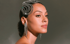 10 простых причесок для новогоднего корпоративa, которые сделают вас звездой вечера