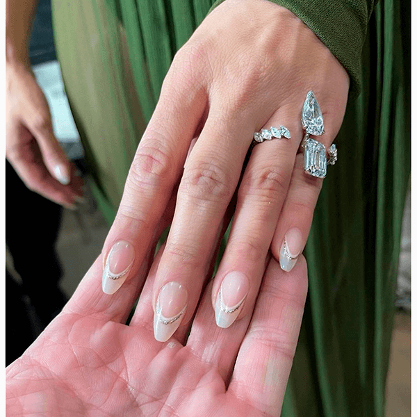 Новогодний маникюр, который гарантированно задает праздничное настроение