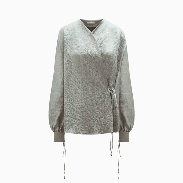 Может ли лаконичная одежда когда-то выйти из моды? Сомневаемся