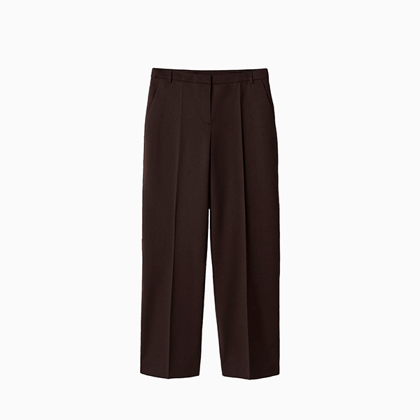 Может ли лаконичная одежда когда-то выйти из моды? Сомневаемся