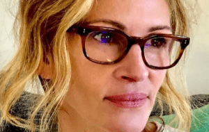 Джулия Робертс поделилась снимком без макияжа