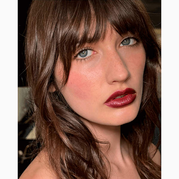 Какой макияж сделать на Новый год – 2026, чтобы он еще и удачу принес?