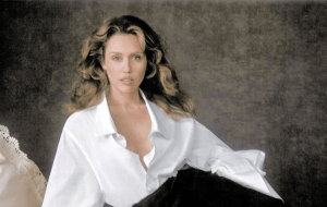 Майли Сайрус помолвлена с бойфрендом