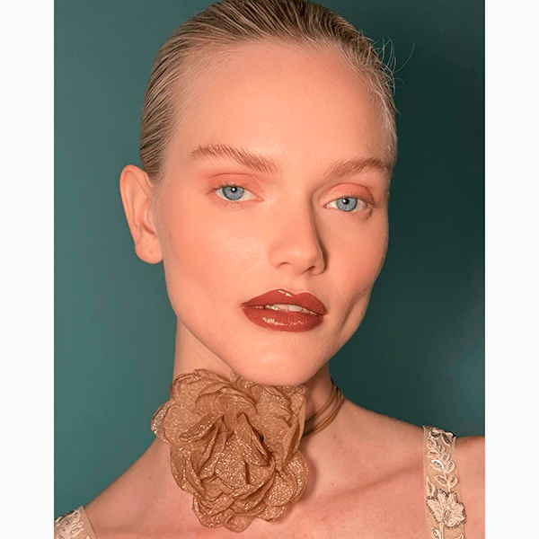 Какой макияж сделать на Новый год – 2026, чтобы он еще и удачу принес?