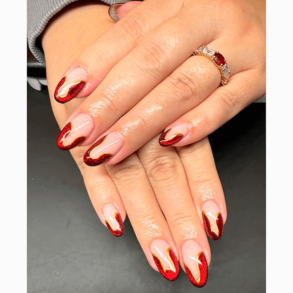 Новогодний маникюр, который гарантированно задает праздничное настроение