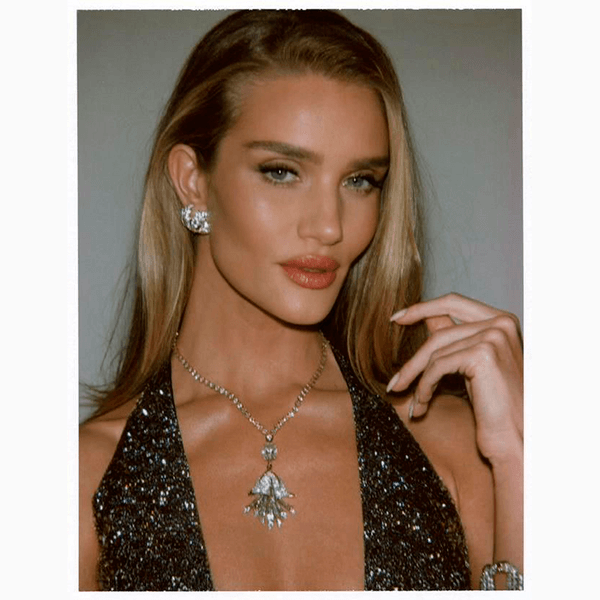 Деньги не на ветер: 8 полезных и практичных подарков для себя на Новый год – 2026