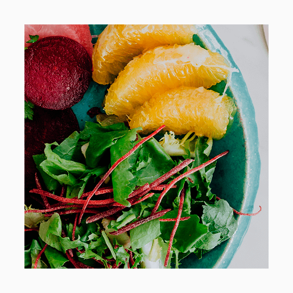 Застолье на здоровье: 8 полезных альтернатив тяжелым салатам