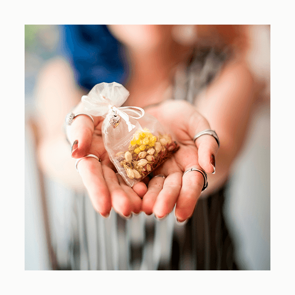 Милые приятности для коллег на Новый год – 2026 (без кружек, ручек и блокнотов!)