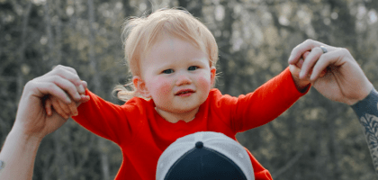 Супруг говорит дочери обидные вещи. Что делать?