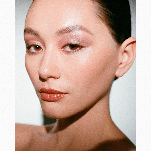 Какой макияж сделать на Новый год – 2026, чтобы он еще и удачу принес?