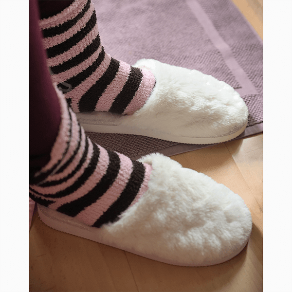 Создаем атмосферу дома: 12 уютных подарков на Новый год – 2026