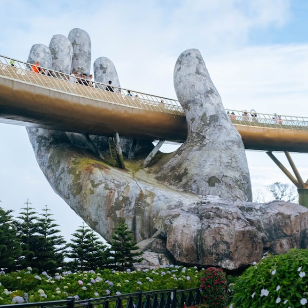 золотой мост во вьетнаме