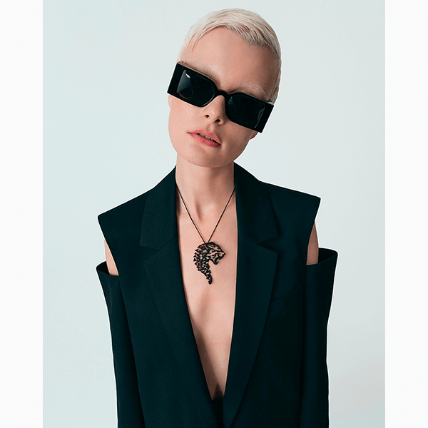 Украшения с черными камнями – специально для тех, кто планирует одеваться в черное с ног до головы