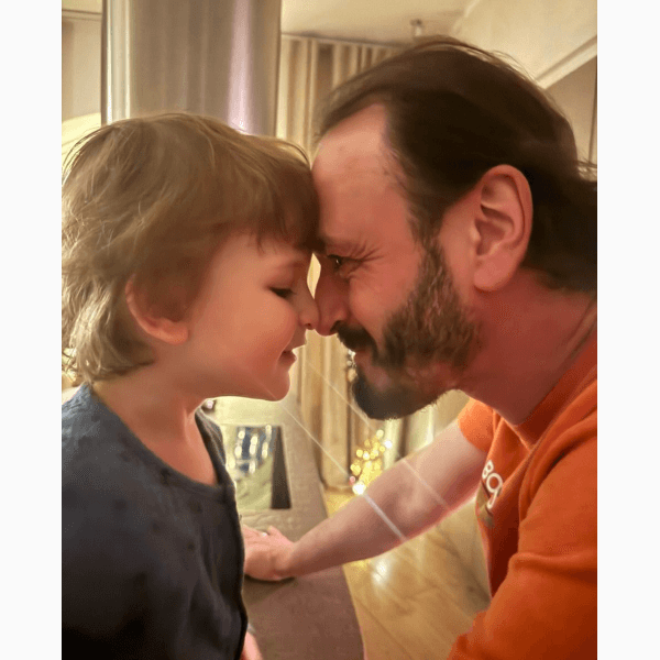 Елизавета Арзамасова трогательно поздравила мужа с днем рождения