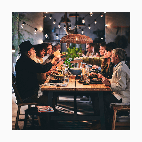 Как встречать Новый год – 2026: где праздновать, что надеть, готовить и дарить