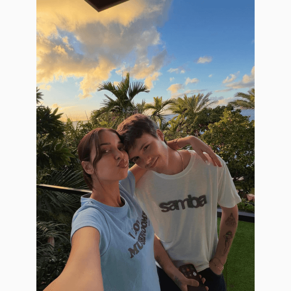 Виктория Бекхэм пытается уговорить третьего сына жениться