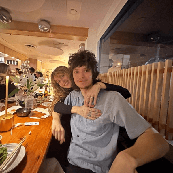 Майли Сайрус помолвлена с бойфрендом