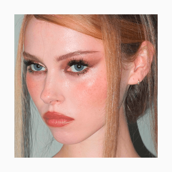 7 классных средств декоративной косметики до 1 000 рублей в подарок на Новый год – 2026