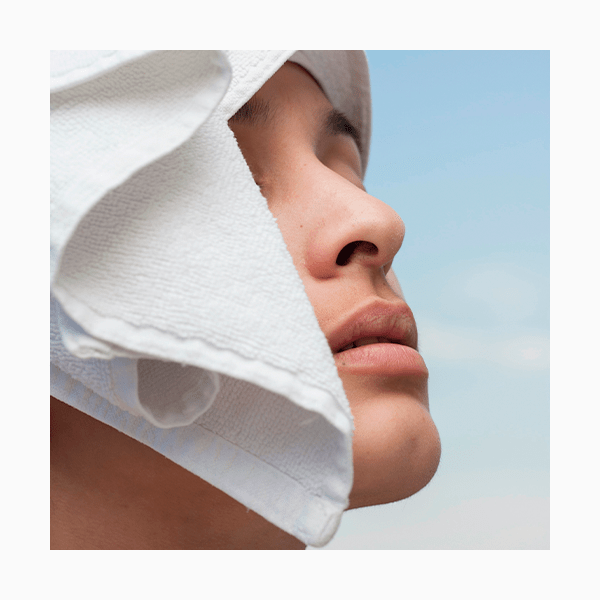 Утро после праздника: 10 экспресс-методов, которые помогут вернуть коже свежесть