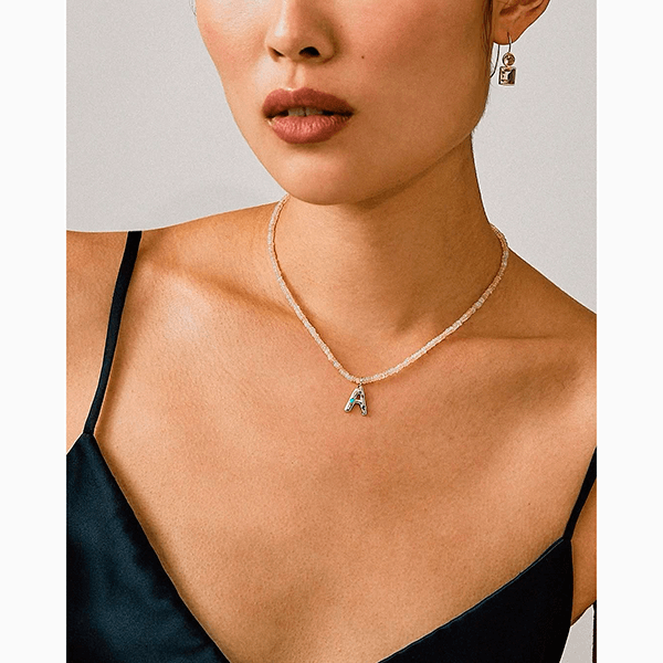 Классная идея для подарка на Новый год – 2026: украшения с буквами и цифрами