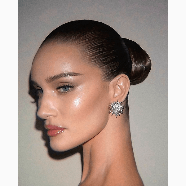 Макияж для новогоднего корпоратива: 8 образов, которые точно произведут впечатление на коллег