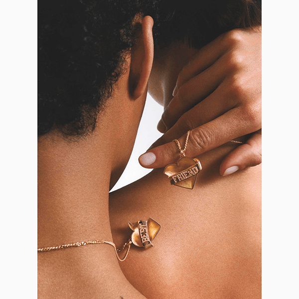 Что подарить подругам на Новый год – 2026?