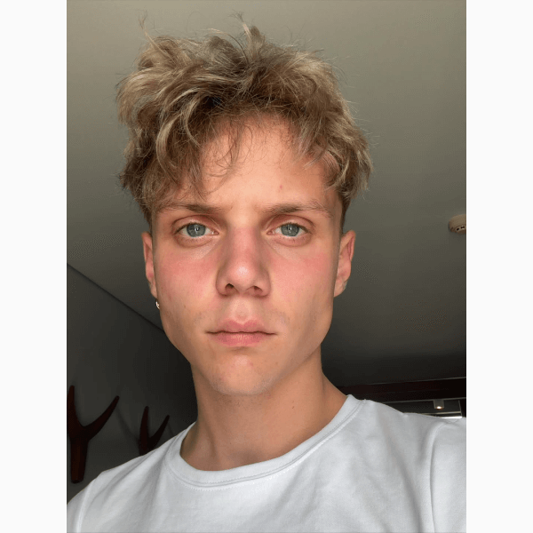 Ваня Дмитриенко стал самым высокооплачиваемым артистом года