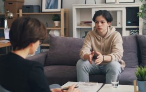 Как понять, что ребенку нужна помощь психолога