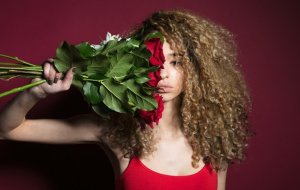 Стоит ли дарить цветы на первом свидании