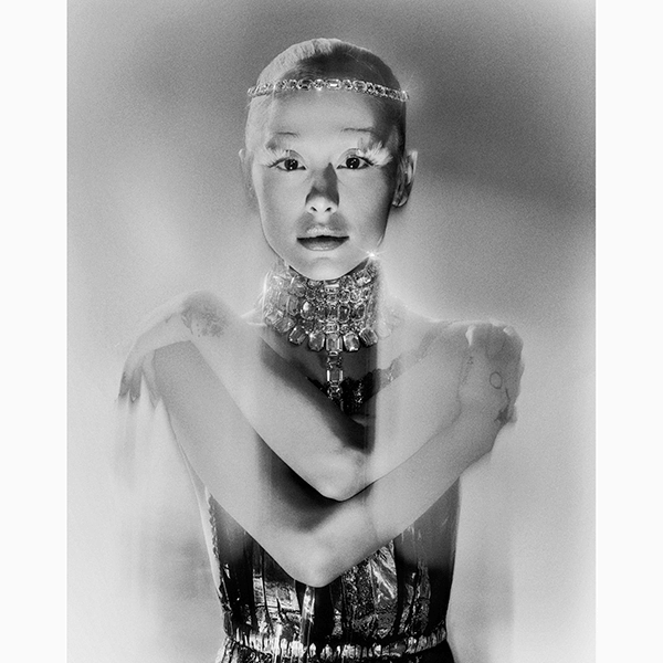 Приглушенные смоки, френч на губах, декор для ресниц и другие тренды макияжа зимы-2026