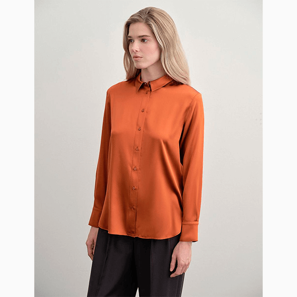 А вы отважились бы носить оранжевый цвет зимой?