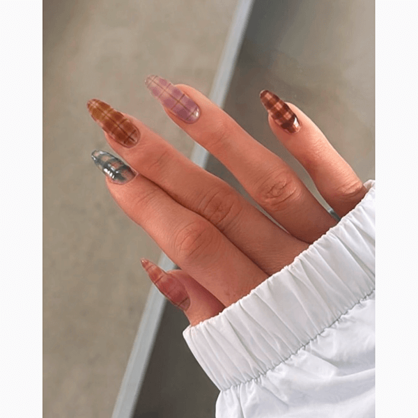 Не только для праздников: маникюр, который будет актуален всю зиму