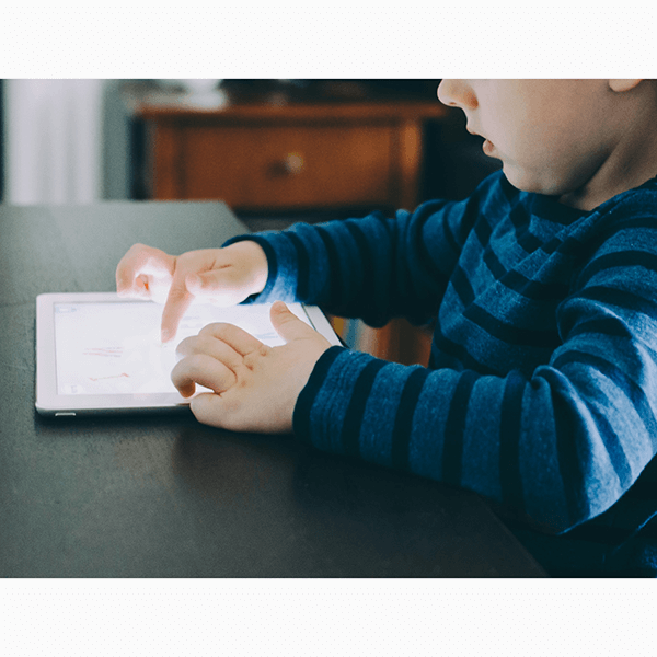 Экранное время: определяем оптимальную длительность для ребенка