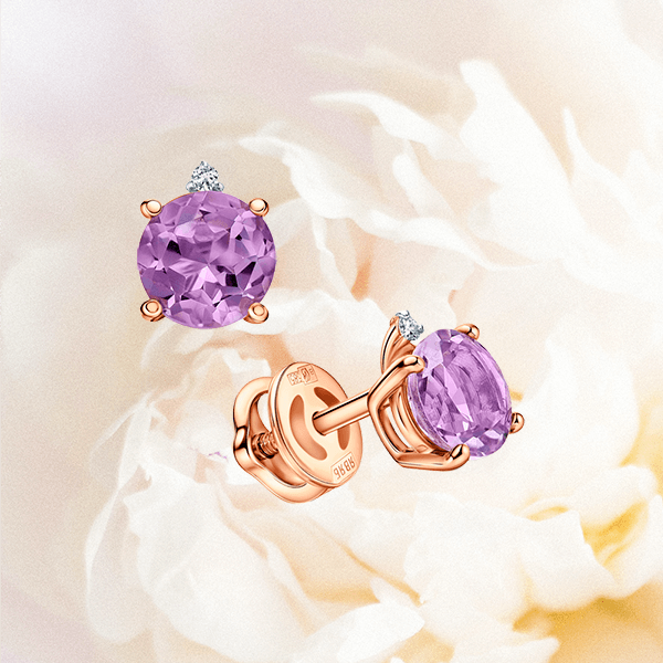 Какие камни и символы в украшениях притягивают любовь?