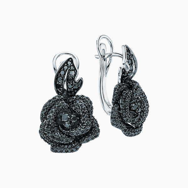 7 романтичных украшений, которые заменят вам цветочные принты этой зимой