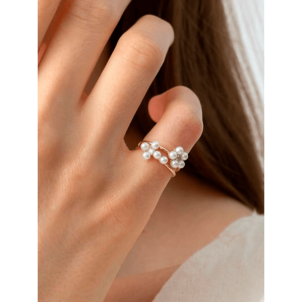 Украшения с миниатюрными жемчужинами – это самое изящное, что вы увидите сегодня