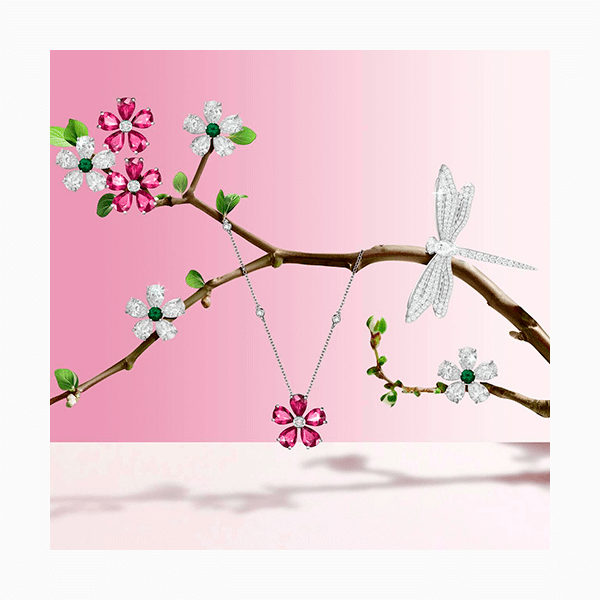 7 романтичных украшений, которые заменят вам цветочные принты этой зимой