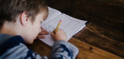 Какие навыки и умения должны развивать в школе по мнению родителей