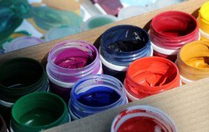 Как отстирать гуашь с одежды