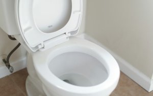 Простые методы чистки унитаза от ржавчины