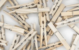 Как быстро высушить мокрые вещи