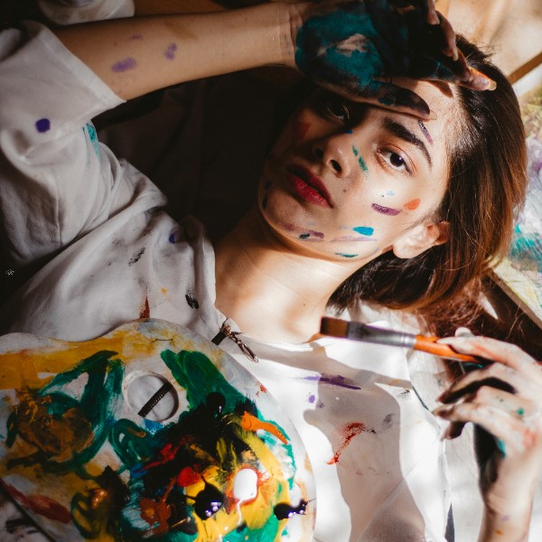 как отстирать засохшую гуашь с одежды