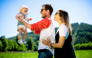 Свекровь дает слишком много советов по воспитанию: как справиться с этим?