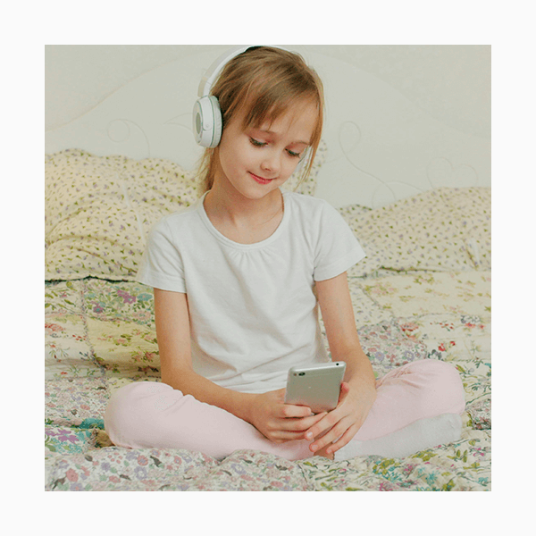 Мама привела ребенка на прием к неврологу, а врач назначил лечение только маме: нормально ли это?