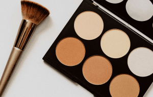 Кремовый скульптор для лица – главное средство макияжа с лифтинг-эффектом